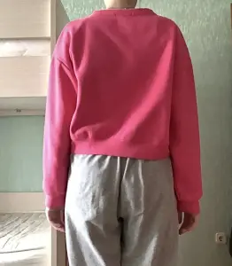 Женский укороченый свитшот