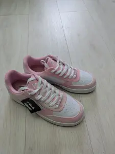 Кроссовки FILA