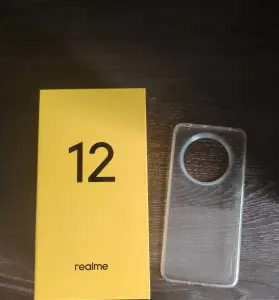 Смартфон Realme 12