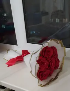 Букет роз из атласных лент