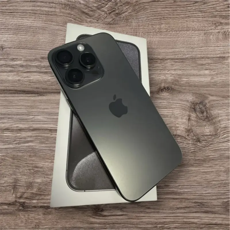 iPhone 15 pro 256 GB Black Titanium