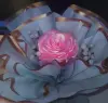 Розы из атласных лент