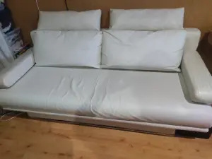 Диван