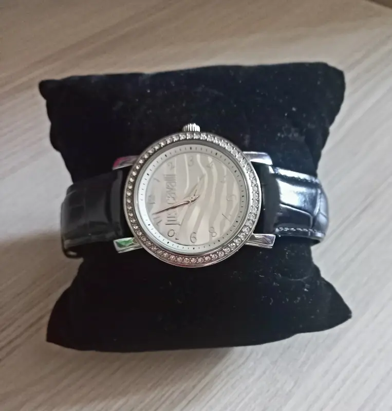 ПРОДАМ Часы женские Just Cavalli