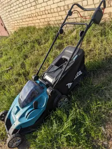 Аккумуляторная газонокосилка MAKITA DLM431PT2