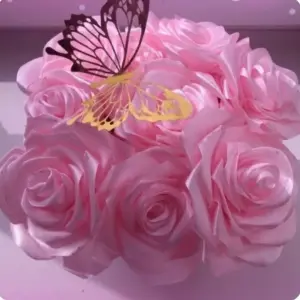 Розы из атласных лент