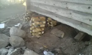 Поднять деревянный дом, замена фундамента, замена венцов дома