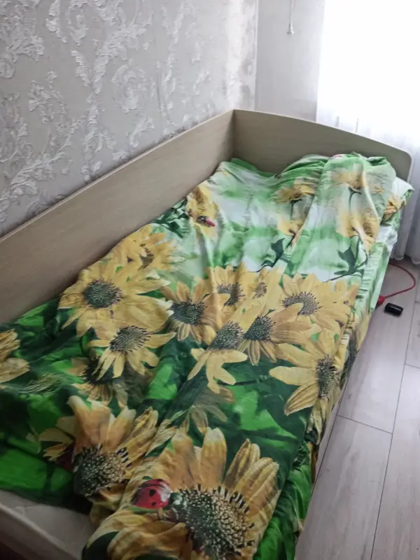 Кровать
