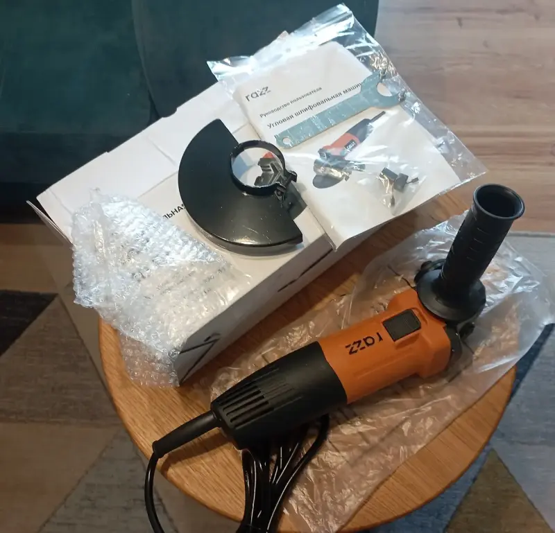 Болгарка (УШМ) Razz AG-710KR (710 Вт/125 мм)