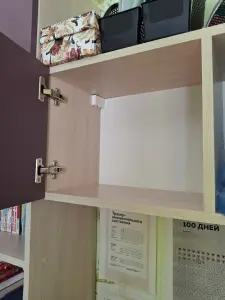 2 стола с системой хранения и подсветкой
