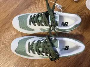 Новые мужские кроссовки New Balance