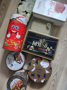 Коробки/банки жестяные цена указана за все,почта.