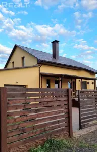 Для дружной семьи продается уютный коттедж в тихом и спокойном месте.