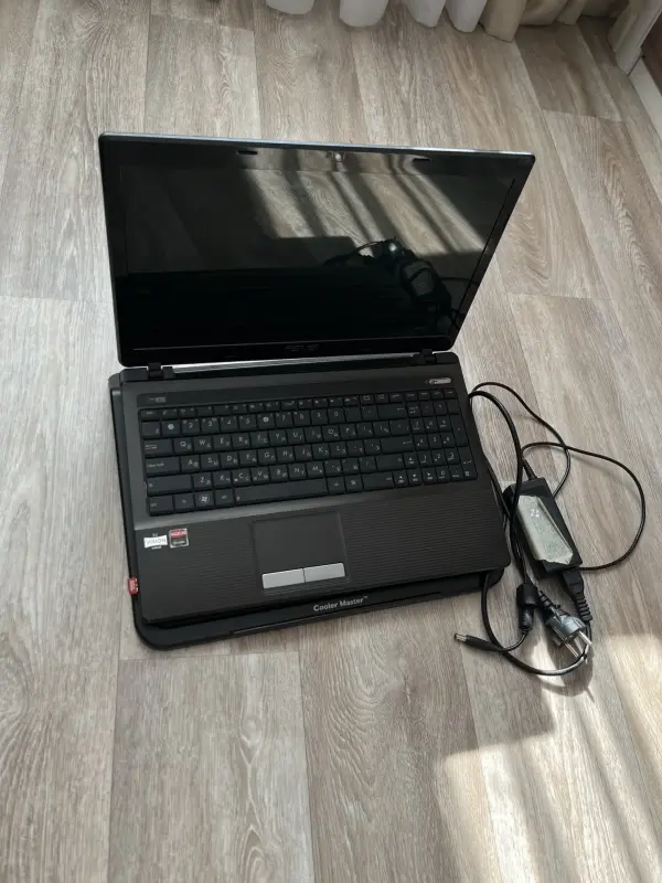 Ноутбук ASUS
