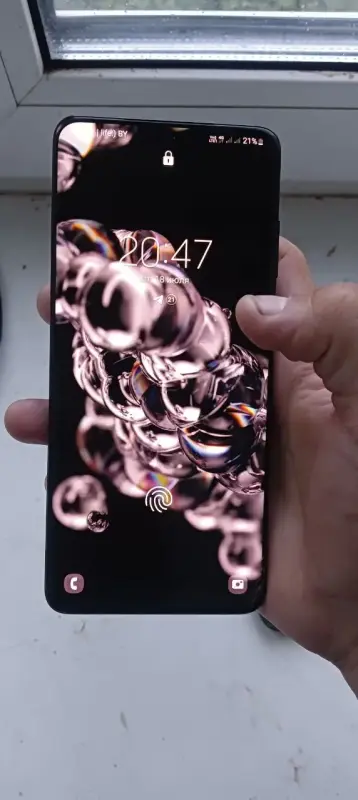 Телефон Samsung S 20+