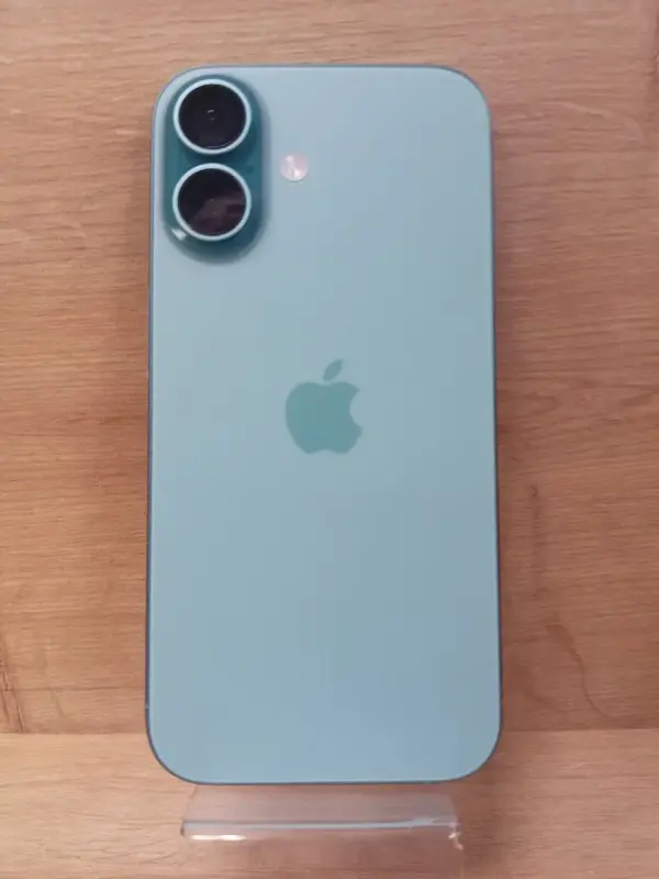Смартфон Apple iPhone 16 128GB (а.89-009971)