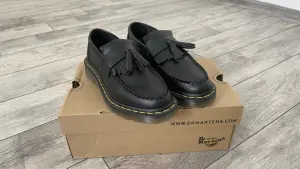 Низкие ботинки Dr. Martens