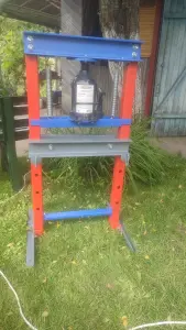 Пресс домкратный