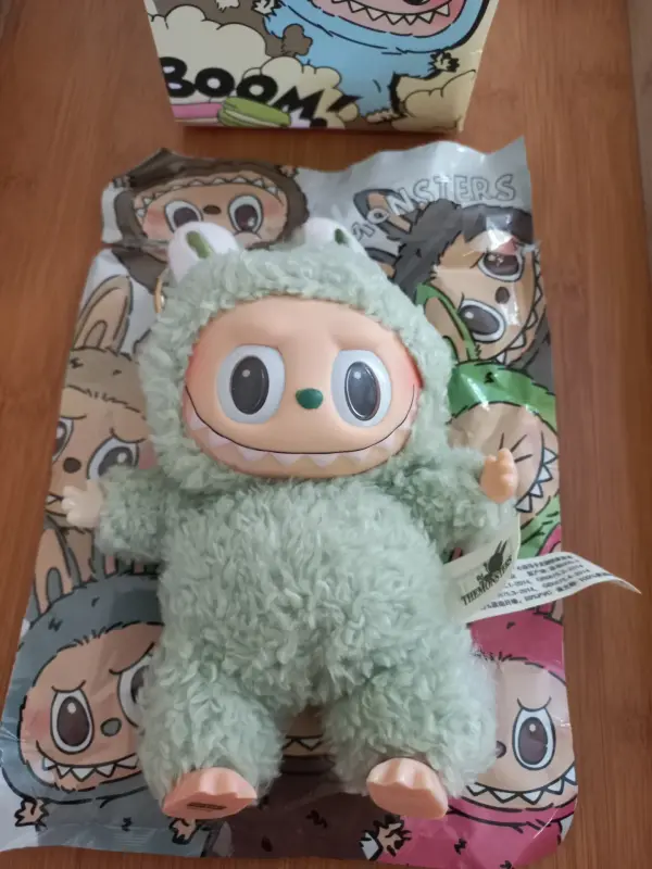Laboboo, лабубу зеленый из Китая