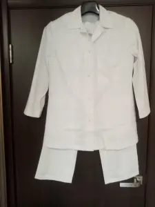 Медицинский костюм женский