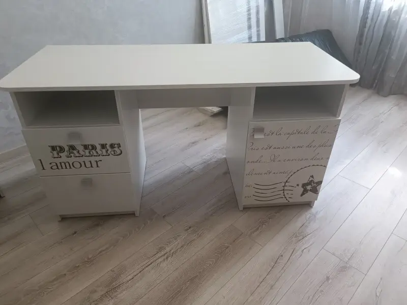 Стол письменный