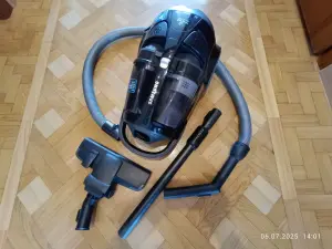 Пылесос Samsung SC8872. Мощность 2200 вт.