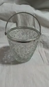 2 конфетницы и цветы