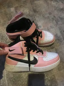 Кроссовки Nike