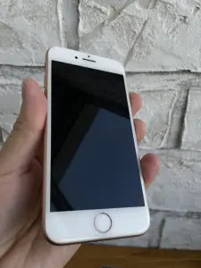 iPhone 8