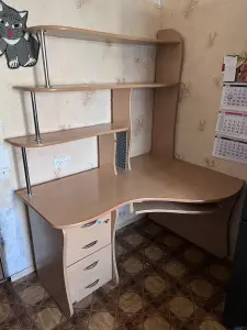 Письменный стол