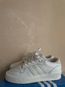 RIVALRY LOW кроссовки