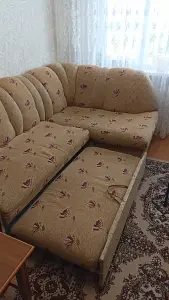 Мягкий уголок: угловой диван и кресло