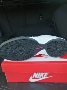Кроссовки для футбола NIKE Total 90