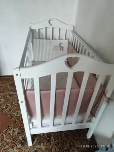 Детская кроватка маятник