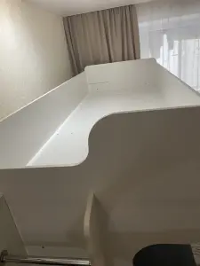 Кровать двухъярусная с диваном.