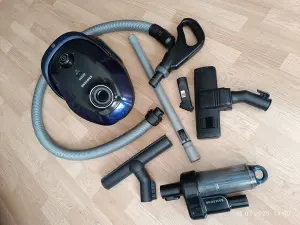 Пылесос Samsung SC20M251AWB/EV. Увеличенная мощность 2000 вт.