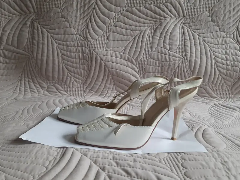 Босоножки женские новые