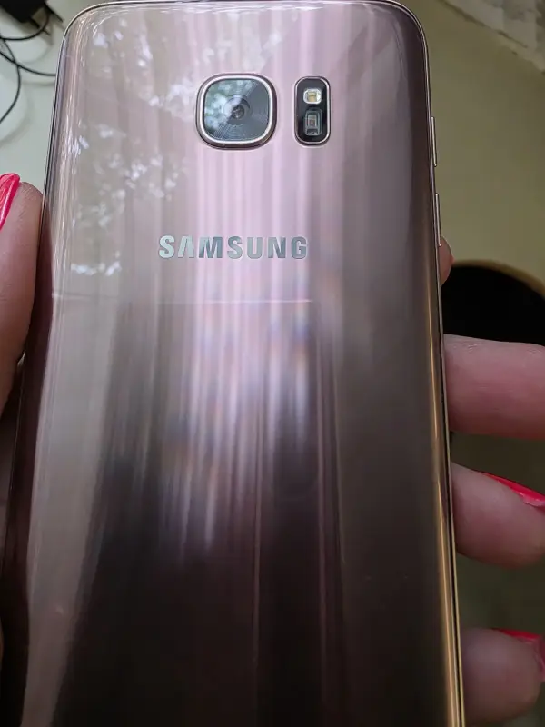 Мобильный телефон Samsung S7 Edge SM-G935F
