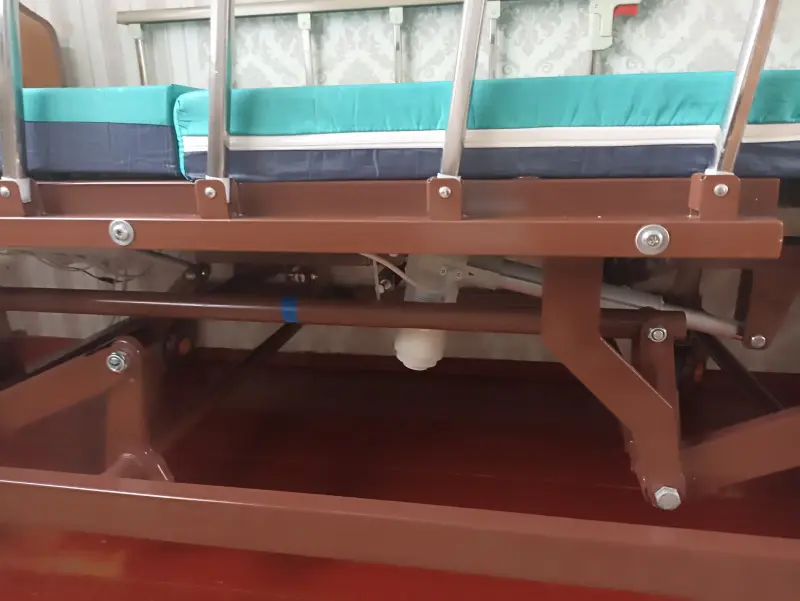 Кровать медицинская