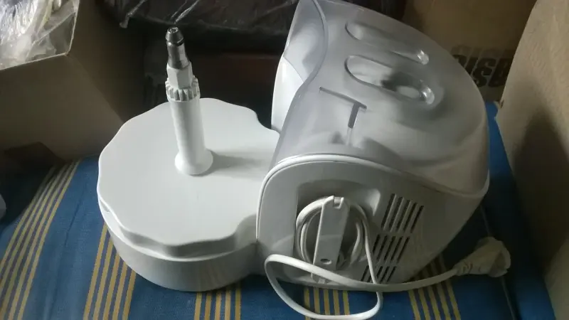 Кухонный комбайн Philips HR7735