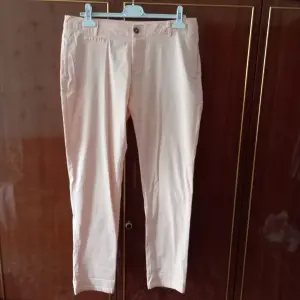 Женские брючки новые.