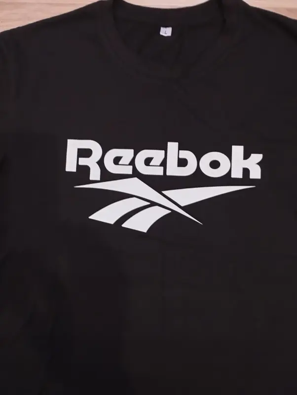 Футболка Reebok р-р 48-50 (L)-новая.
