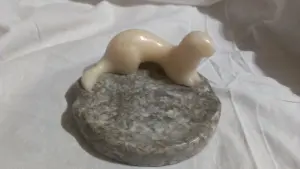 Пепельница соболя из мрамора