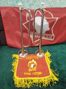 Горн Пионерский .  Вымпел СССР