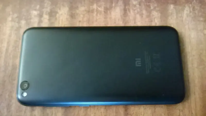 Телефон смартфон Xiaomi Redmi Go