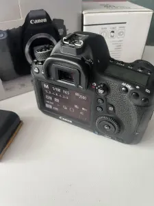 Canon 6D + 40mm 2.8 canon фотоаппарат