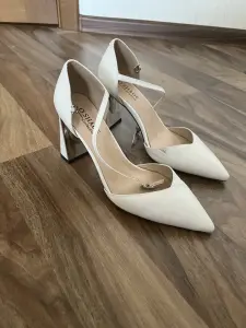 Туфли женские