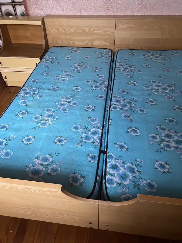Кровать