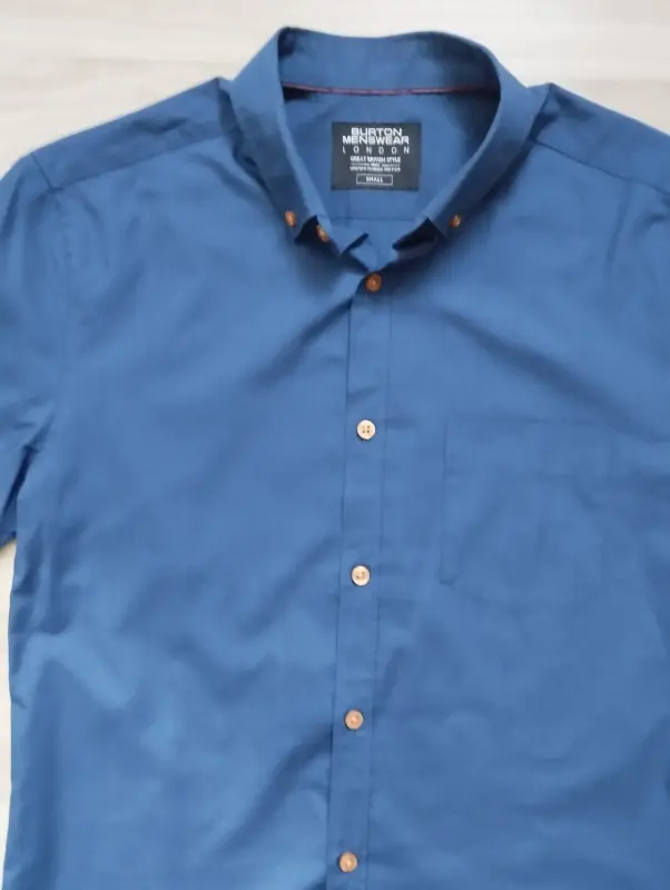 Рубашка BURTON р-р 46(S)-новая.