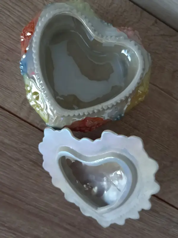 Шкатулки